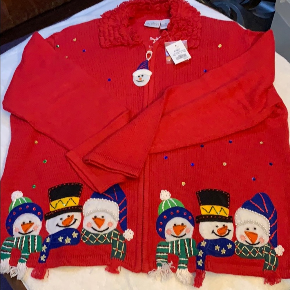 NWT CAROLINA COLORS CHRISTMAS SWEATER